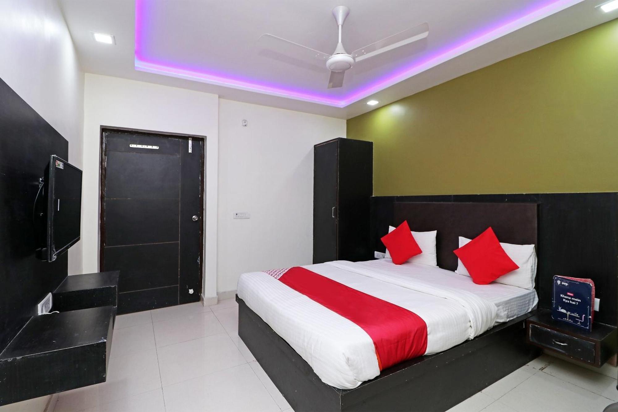 Oyo Hotel The Orient Tree Agra  Εξωτερικό φωτογραφία