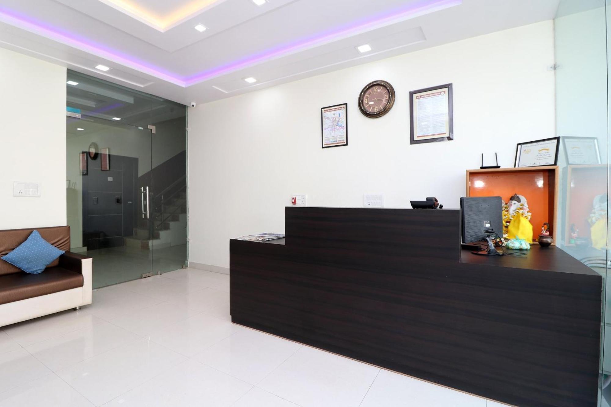 Oyo Hotel The Orient Tree Agra  Εξωτερικό φωτογραφία